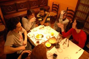 photo: During lunch at Tarragona’s Buffet el Tiberi, the conversation strays to present-day concerns.