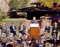 image: Hillary Rodham Clinton in front of the Robie House (photo by Jason Smith)